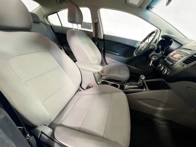 2017 Kia Forte — photo 24 view