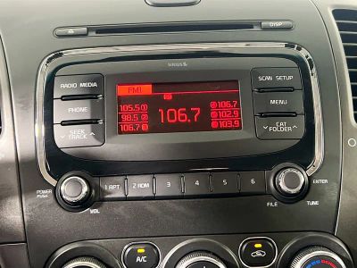2017 Kia Forte — photo 21 view