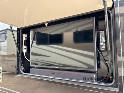 2018 Forest River Legacy SR 340 - Photo 24