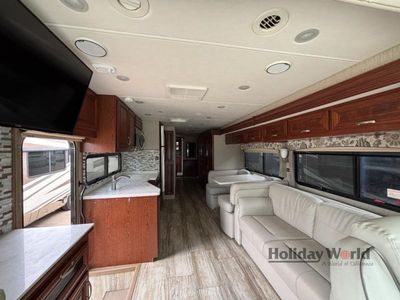 2018 Forest River Legacy SR 340 - Photo 4