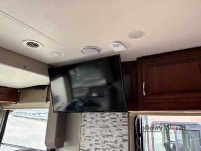 2018 Forest River Legacy SR 340 - Photo 23