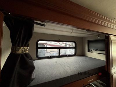 2018 Forest River Legacy SR 340 - Photo 14