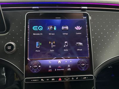 2026 Mercedes-Benz EQE - Photo 14