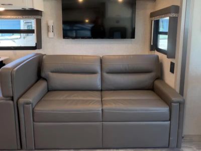 2025 Thor Motor Coach HURRICANE - Photo 14