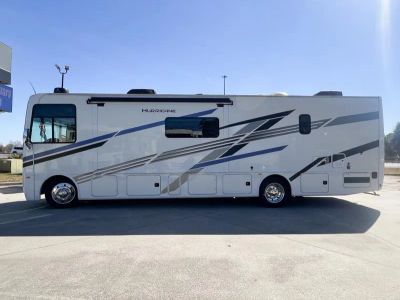 2025 Thor Motor Coach HURRICANE - Photo 25
