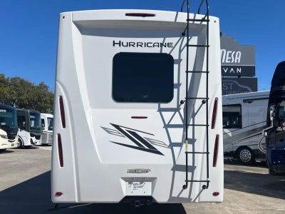 2025 Thor Motor Coach HURRICANE - Photo 27