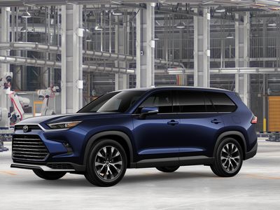 2026 Toyota Grand Highlander Hybrid - Photo 2