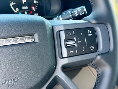 2026 Land Rover Defender 110 — photo 39 view