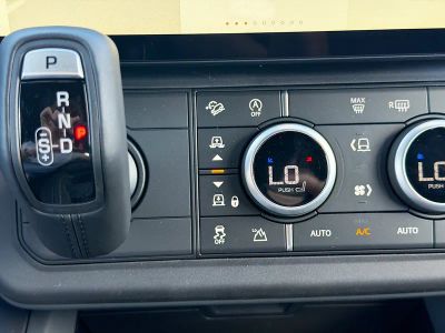 2026 Land Rover Defender 110 — photo 30 view