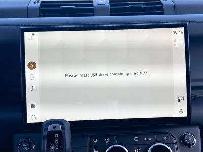 2026 Land Rover Defender 110 — photo 33 view