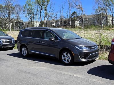 2017 Chrysler Pacifica - Photo 1