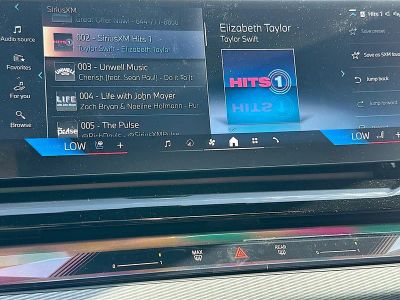 2027 BMW 5 Series — photo 12 view