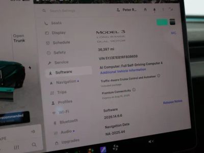 2024 Tesla Model 3 — photo 19 view
