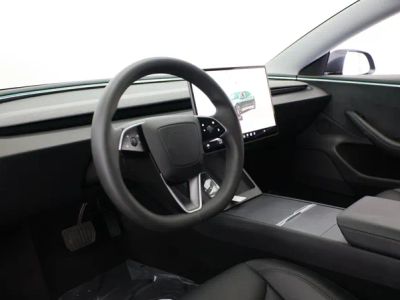 2024 Tesla Model 3 — photo 9 view