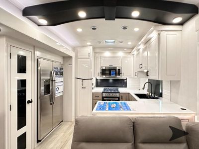 2026 Jayco Pinnacle - Photo 30
