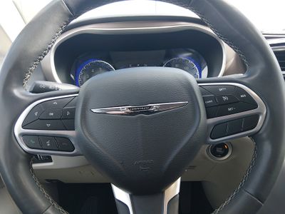 2023 Chrysler Voyager — photo 12 view