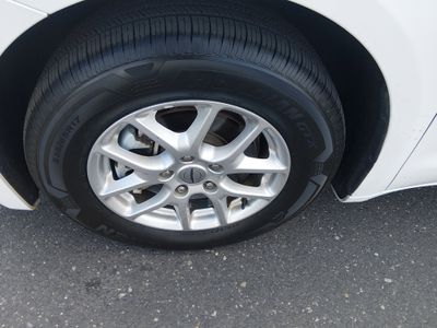2023 Chrysler Voyager — photo 10 view