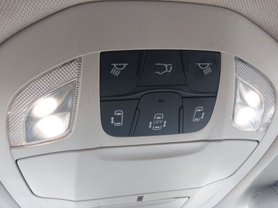 2023 Chrysler Voyager — photo 18 view