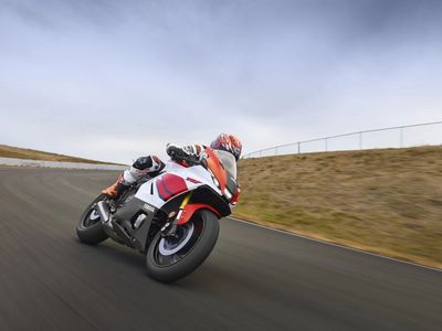 2026 Yamaha YZF-R7 - Photo 18
