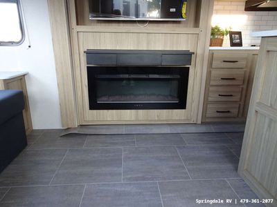 2025 Heartland Prowler — photo 12 view