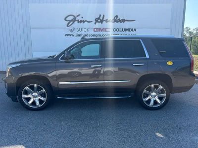 2017 Cadillac Escalade — side profile view