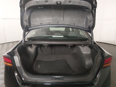 2024 Nissan Altima — photo 11 view