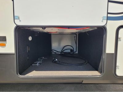 2022 Keystone RV Montana - Photo 10