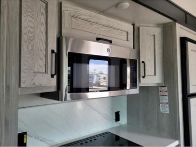 2022 Keystone RV Montana - Photo 19