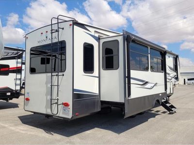 2022 Keystone RV Montana - Photo 5