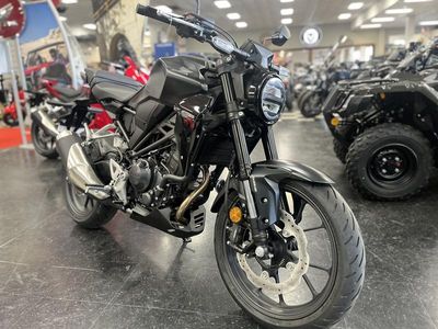 2025 Honda CB300R - Photo 1