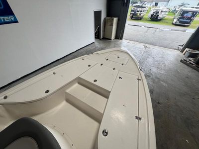 2024 Sea Born FX21 Bay LT - Photo 7