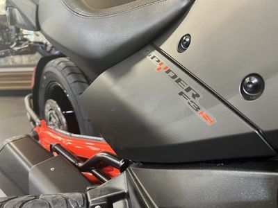 2025 Can-Am Spyder F3-S Rotax 1330 ACE - Photo 13
