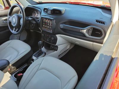 2018 Jeep Renegade — photo 11 view