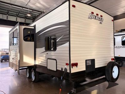 2018 Prime Time RV Avenger ATI - Photo 12