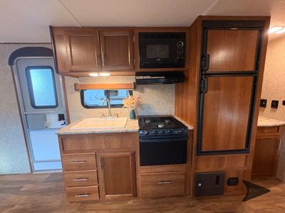 2018 Prime Time RV Avenger ATI - Photo 6