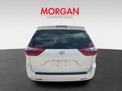 2020 Toyota Sienna — engine compartment view