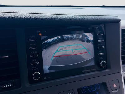 2020 Toyota Sienna — photo 13 view