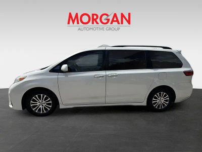 2020 Toyota Sienna — interior view