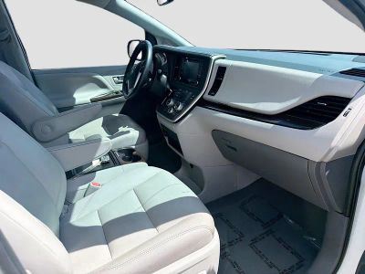 2020 Toyota Sienna — photo 29 view