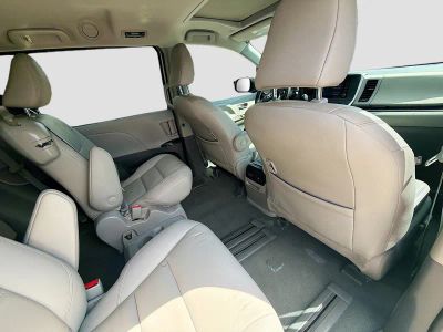 2020 Toyota Sienna — photo 28 view