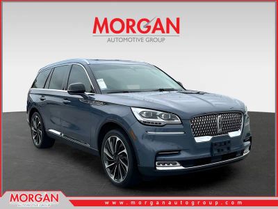 2021 Lincoln Aviator Reserve in Blue — front three-quarter view