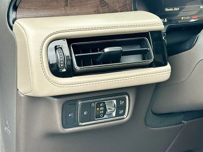2021 Lincoln Aviator — photo 10 view