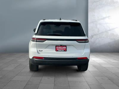 2023 Jeep Grand Cherokee - Photo 5