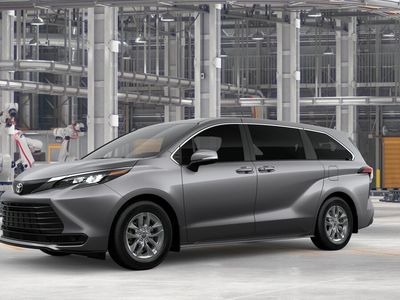 2026 Toyota Sienna — side profile view