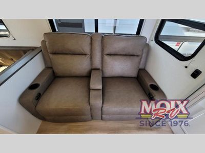 2026 Grand Design Transcend - Photo 6