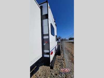 2026 Grand Design Transcend - Photo 32