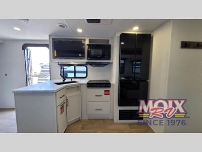 2026 Grand Design Transcend - Photo 9