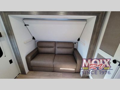 2026 Grand Design Transcend - Photo 17