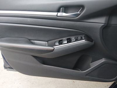 2024 Nissan Altima — photo 18 view