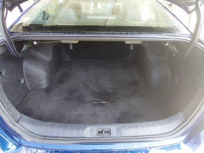 2024 Nissan Altima — photo 11 view